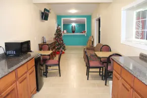 American Inn & Suites - Hall