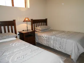Meerkat Manor - Habitación