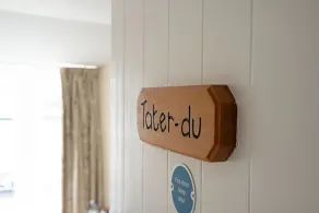 The Dolphin Tavern - Quarto