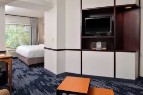 Fairfield Inn and Suites Beloit - Room