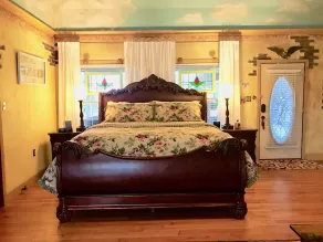 The Old Liberty Schoolhouse B&B - Rum