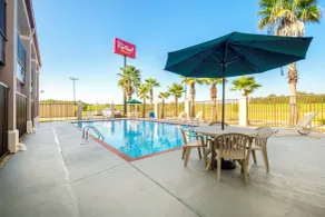 Red Roof Inn PLUS+ Hammond - Piscina