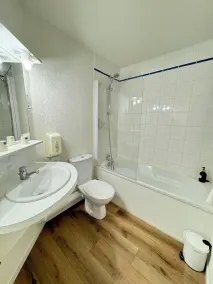 Couett'Hôtel Brest Port de plaisance, Les pieds dans l'eau - Salle de bain