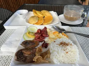 E & F Condotel - Breakfast meal