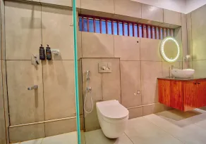 Twinridge Heights Vagamon by VOYE HOMES - Salle de bain