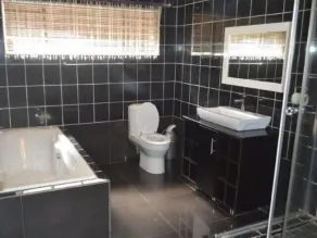 N4 Guest Lodge - Bagno