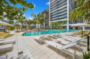 Modern Luxury Apartment in Downtown Miami - Piscine