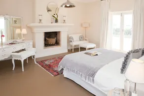 Hawksmoor House - Habitación