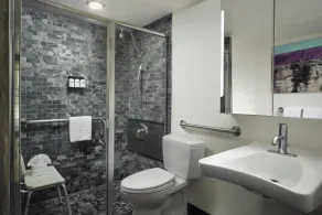 The Clarendon Hotel & Spa, BW Signature Collection - Bathroom