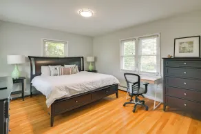 Train to Boston! Cozy Apartment in Winchester - Innenbereich