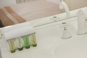 Ballina Travellers Lodge - Bathroom