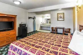 Sunset Motel - Room