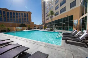 Anaheim Marriott Suites - Piscine
