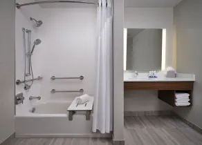 Holiday Inn Express & Suites - Lockport by IHG - Salle de bain