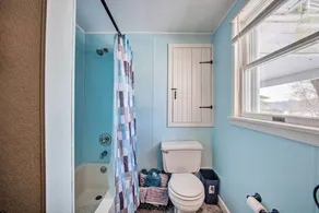 Idyllic Manor Farm Cottage: 3 Mi to Chambers Lake! - Bathroom