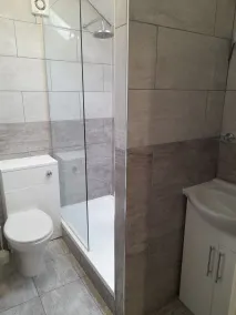 Schooner Hotel - Bathroom