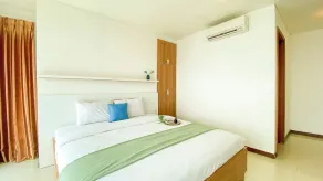Best Homey and Spacious 3BR at Green Bay Condominium Apartment By Travelio - Room