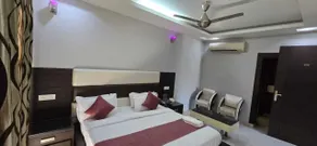 Hotel O Royal Inn - Camera