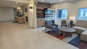 Greenville Pelham Inn by IHG - Sittområde i lobbyn