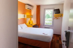 The Originals Access, Hôtel Bordeaux Lac - Room