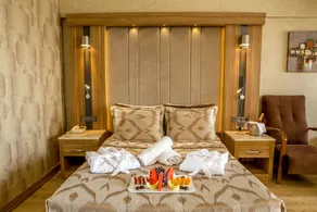 LAUR HOTELS Experience & Elegance - Camera