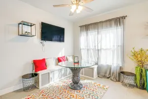 Family Home w/ Community Perks in Peoria - Intérieur