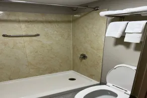 Days Inn by Wyndham Tupelo - Salle de bain