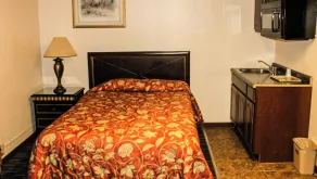 Budget Host Golden Wheat Motel - Room