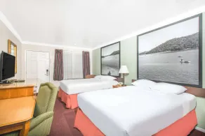 Upper Lake Inn and Suites - Værelse