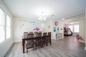 Bright Galveston Bungalow: 1/2 Mi to Pleasure Pier - Intérieur