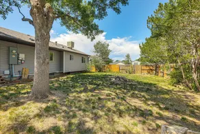 Pet-friendly Retreat w/ Fenced Yard in Aurora - Innenbereich