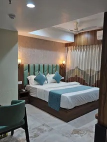 The Eiffel Hotel & Banquet - Room