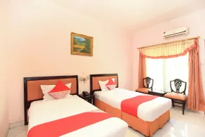 Hotel O Sidoarjo Near Juanda International Airport - Room