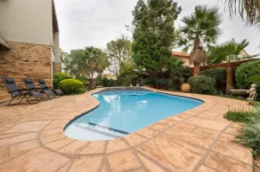 Sunset Manor Guest House - Pool