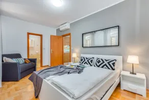 Main Street apartments - Room