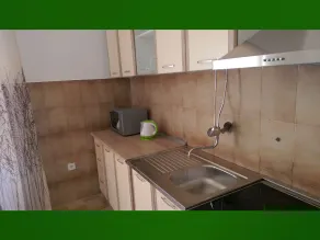 SEAFRONT GARDEN APARTMENT - Privat køkken