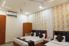 Goyal Hotelirs - Hotel Vasudha Near Prem Mandir, Vrindavan - Zimmer