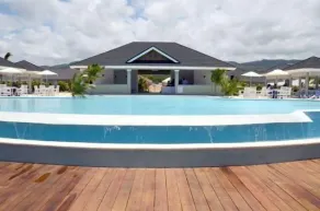 Richmond Estate - Pool