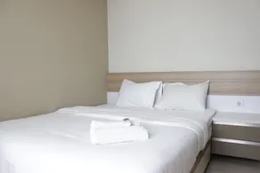 Spacious 2BR Apartment Gateway Pasteur near Exit Toll 23 By Travelio - Zimmer