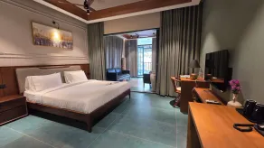 Mango Lantern - Room