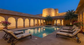 Qila Tatarpur - Piscina