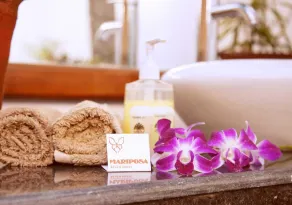 Mariposa Beach Grove - Bathroom