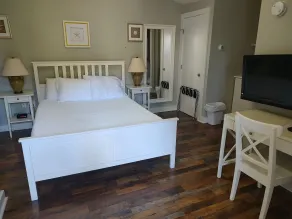 Inn on Onset Bay - Rum