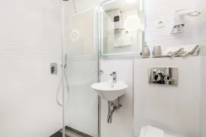 Apartment Consensus - Bathroom