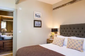 The White Hart, South Harting - Room