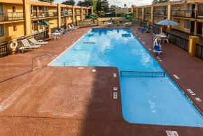 Quality Inn Savannah Midtown - Piscine