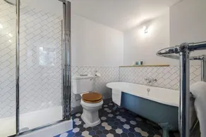The Old Stocks Inn - Bathroom