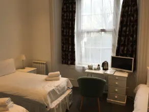 Grisnoir Guest House - Værelse