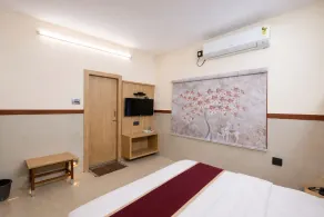 Hotel Shreenidhi Dwarka - Room