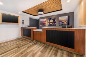 Best Western Plus 1000 Islands Hotel & Suites- Newly Renovated - Resepsjon